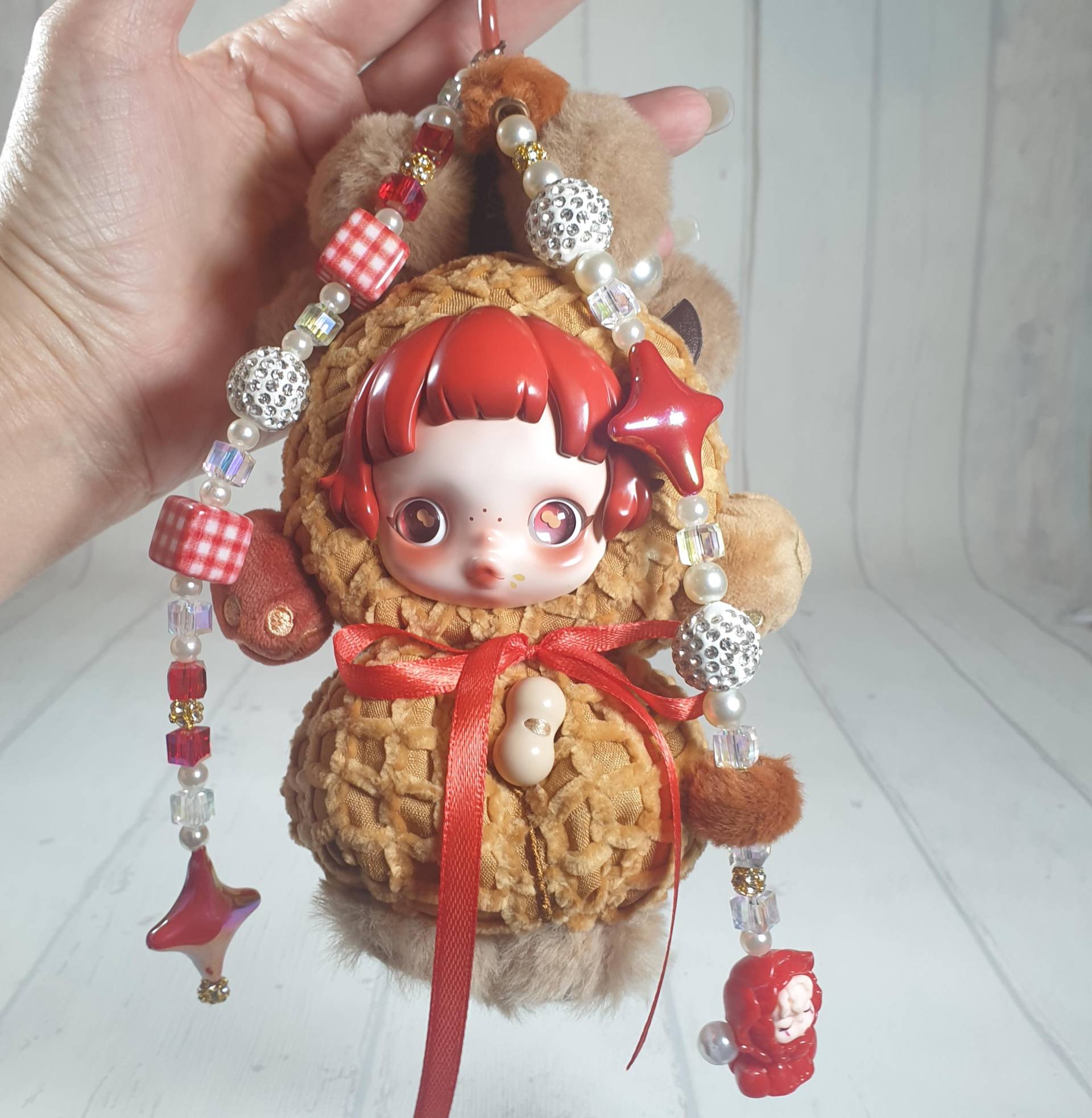 Handmade Plüsch Skullpanda "You Found Me" Taschenanhänger, Taschen Charm "Pranky Peanut Ii" | 13 Custom Made By Mimi von DRAGONSCALESbyMIMI