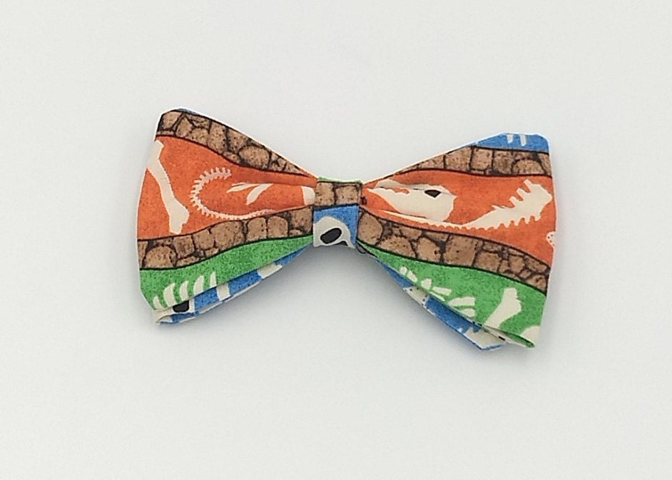 Dinosaurier Knochen Clip-On Fliege Dinosaurier Knochen Clip-On Fliege von DTKMDesign