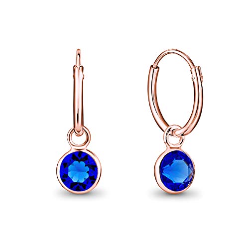 DTPsilver® KLEINE Creolen Ohrringe 925 Sterling Silber Rosen-Gold überzogen mit Swarovski® Elements Kristall Rund - Mädchen - Dicke 1.2 mm - Durchmesser 12 mm - Farbe : Majestätisches Blau von DTPsilver
