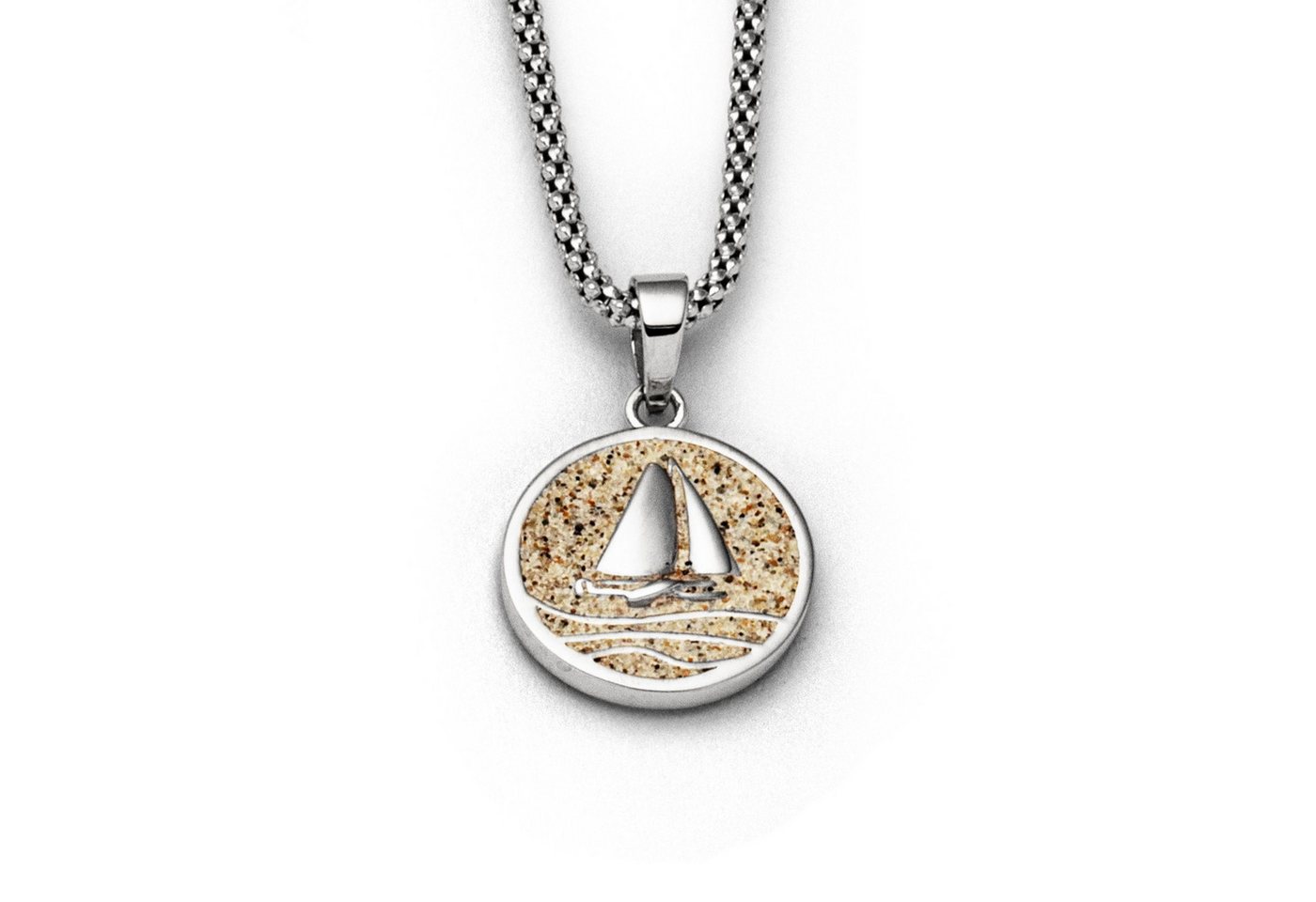 DUR Kettenanhänger P3709 – „Ahoi“-Schriftzug aus 925er Silber mit Strandsand, Ø 15 mm, maritimer Schmuck für Meerliebhaber von DUR