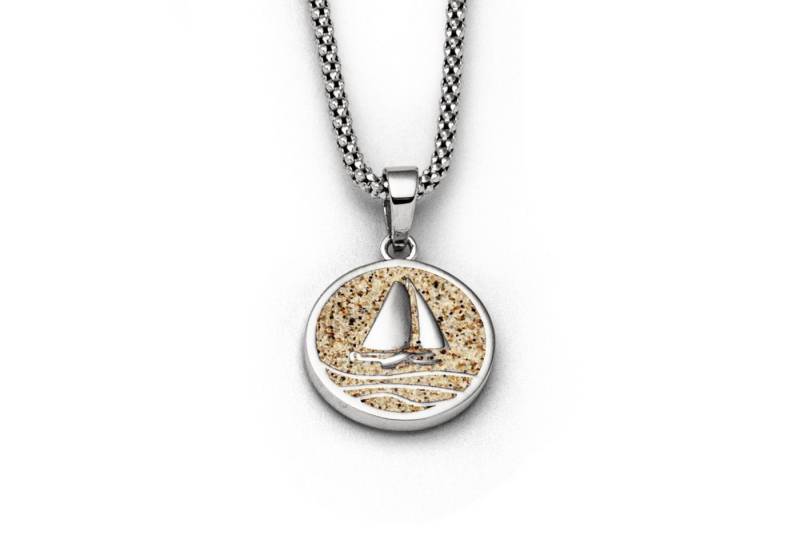 DUR Kettenanhänger P3709 – „Ahoi“-Schriftzug aus 925er Silber mit Strandsand, Ø 15 mm, maritimer Schmuck für Meerliebhaber von DUR
