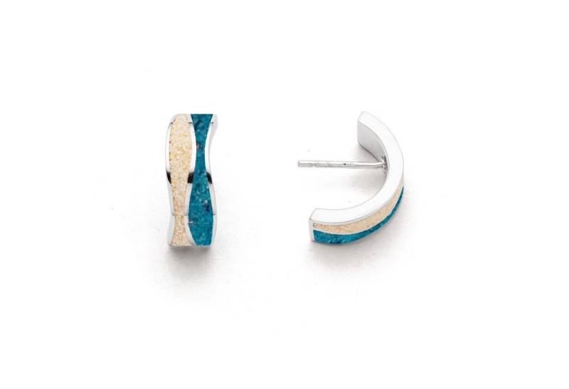 DUR Paar Ohrstecker Halbcreolen O5486 „Welle 2.0“ – 925er Silber, Strandsand, & blauer Steinsand, 5,5 x 15 mm von DUR