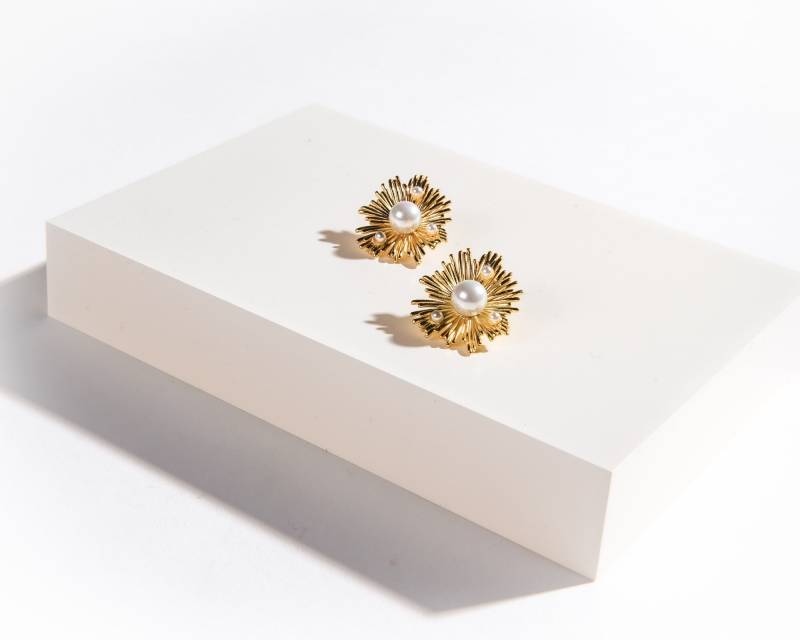 Gold Sonnenblume Perlenohrringe Vintage Braut Statement Ohrstecker von DVNEJewelryCO