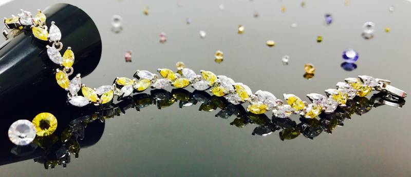 Auswendbares Gelbes Und Weißes Stein Armband in Blattform, Geschenk Für Sie, Damen Modeschmuck von DZTribeca