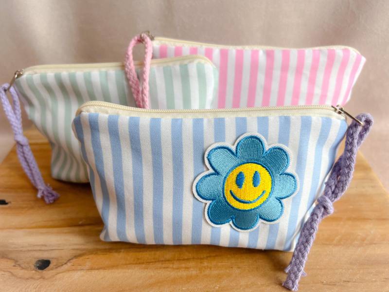 Kleine Kosmetiktasche Mit Süßem Patch | Personalisierbares Täschchen Kleinkramtäschchen Kosmetikbeutel von DaLaLama