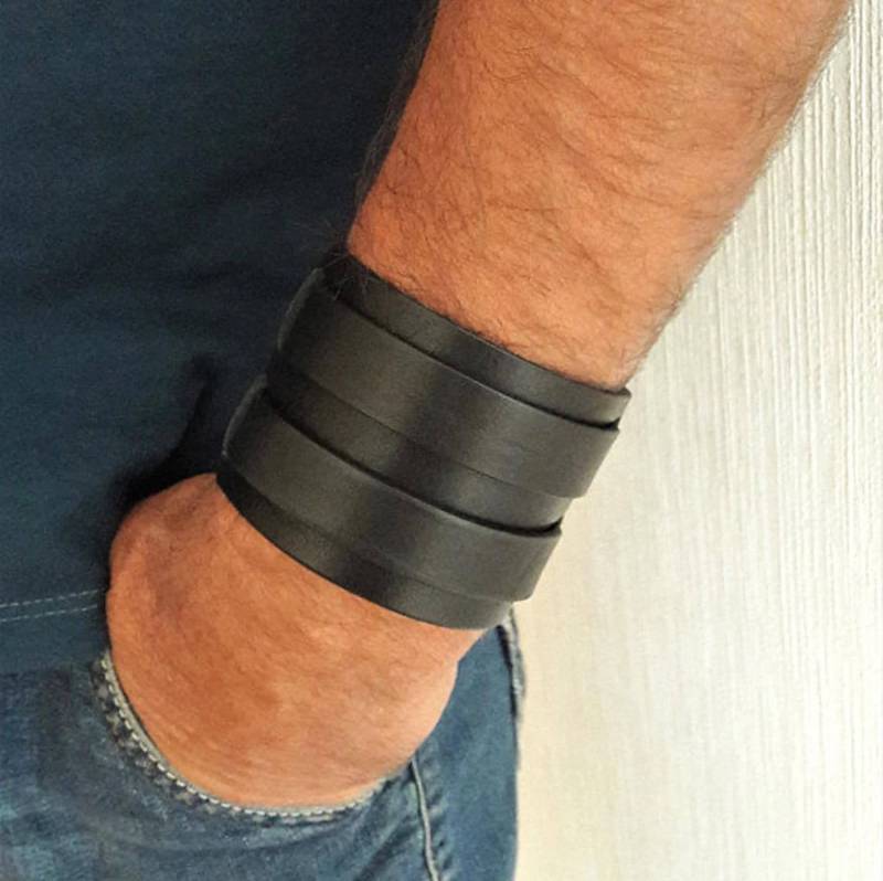 Handgefertigtes Breites Lederarmband Verstellbares Armband Mit Doppelschnalle von DaLeeShop