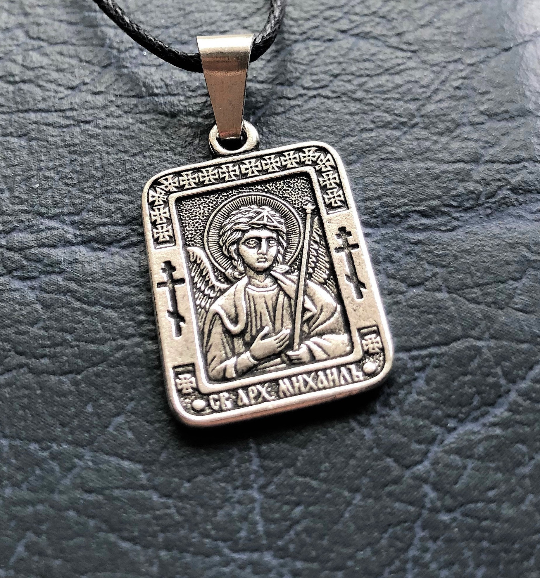 Erzengel Michael Anhänger Halskette. St. Der Religiöse Ikone. Christliche Halsketten-Charme Erzengel Michael Anhänger Halskette. St. Der Religiöse Ikone. Christliche Halsketten-Charme von DaLeeShop
