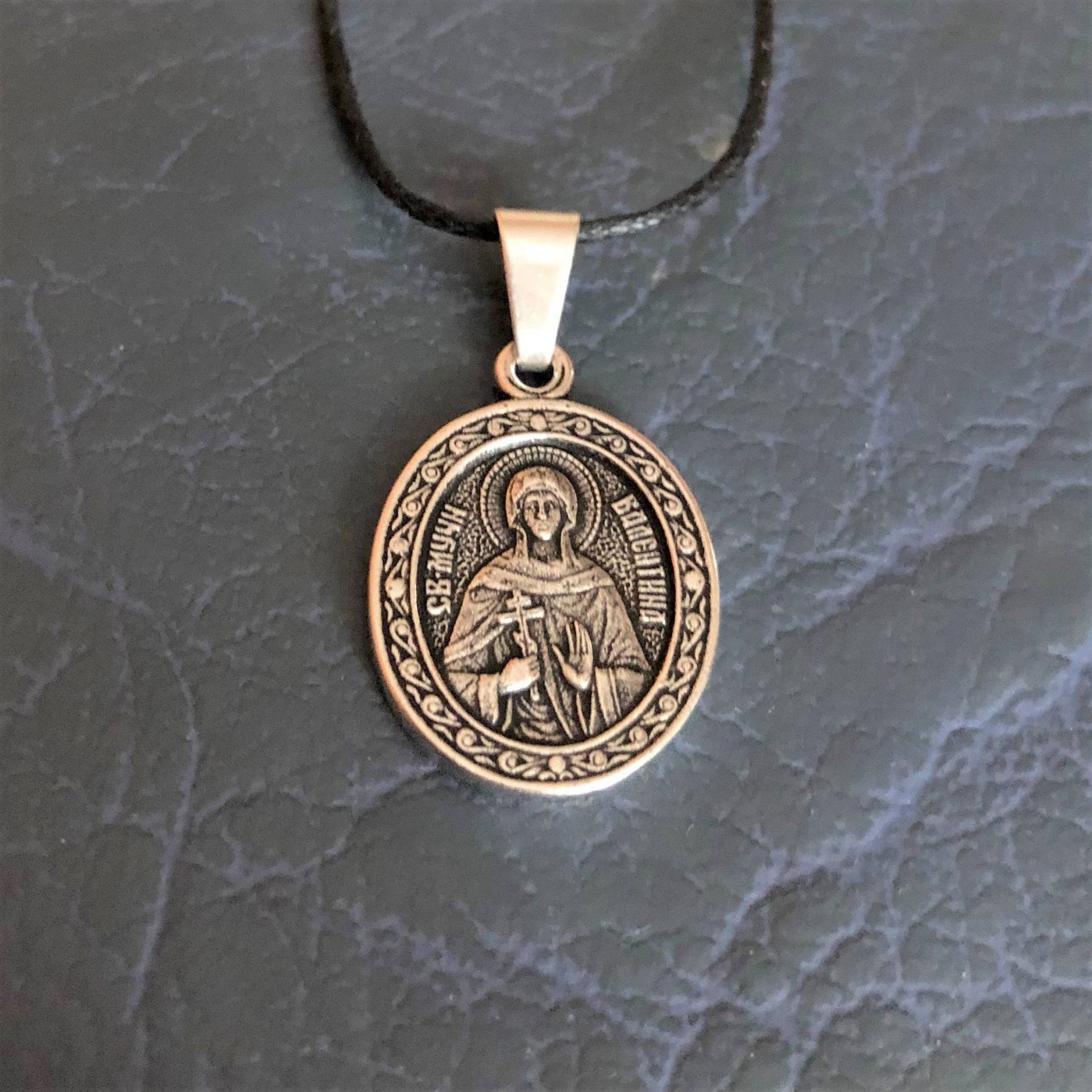 Heilige Alevtina | Valentina Ikone Halskette. Heiliger Märtyrer Von Caesarea Сhristian Сharm. Weibliche Orthodoxe Heilige. Religiöses Geschenk Heilige Alevtina | Valentina Ikone Halskette. Heiliger Märtyrer Von Caesarea Сhristian Сharm. Weibliche Orthodoxe Heilige. Religiöses Geschenk von DaLeeShop