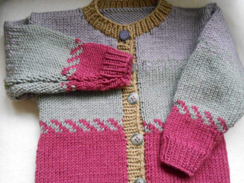Babygirlstrickjacke von DaLinea