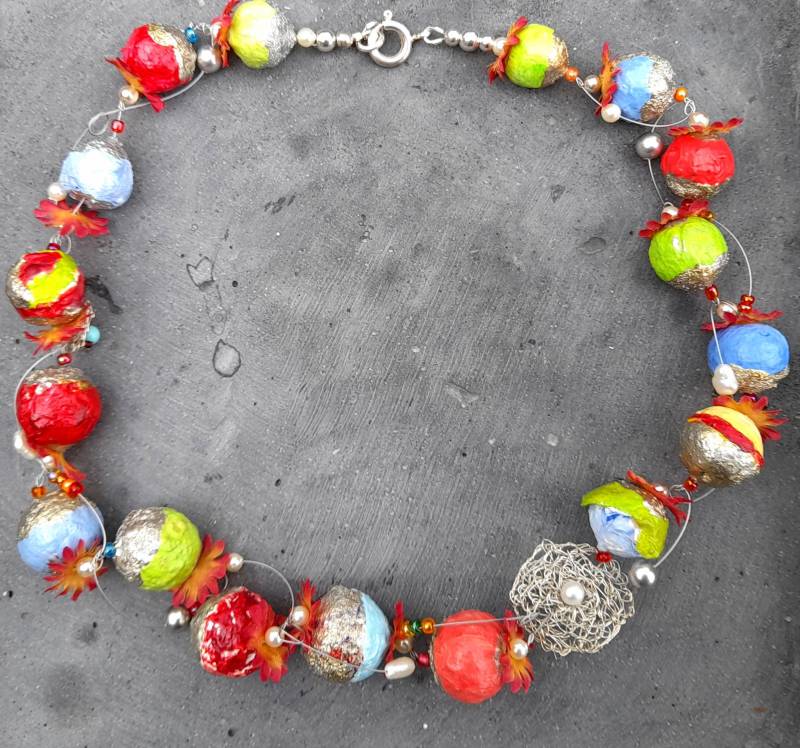 Halskette Papiermaché, Bunt, Boho Ethno, Statement Kette, Unikat Handgemacht, Geschenk Frauen, Handbemalt, Süßwasser Perlen Halskette Papiermaché, Bunt, Boho Ethno, Statement Kette, Unikat Handgemacht, Geschenk Frauen, Handbemalt, Süßwasser Perlen von DaPaPuli