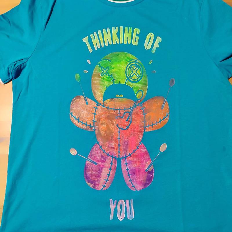 Fluoreszierende Puppe "Thinking Ofyou" Fluoreszierende Puppe "Thinking Ofyou" von DaShroo