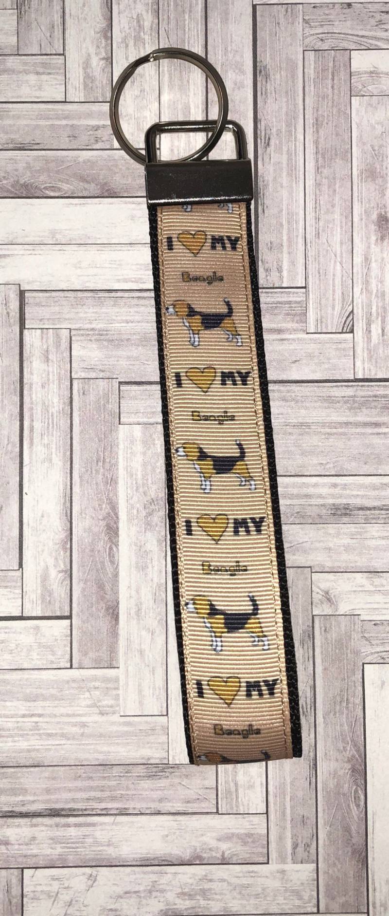 I Love My Beagle in Beige Schlüsselanhänger/Schlüsselanhänger von DaSweets415