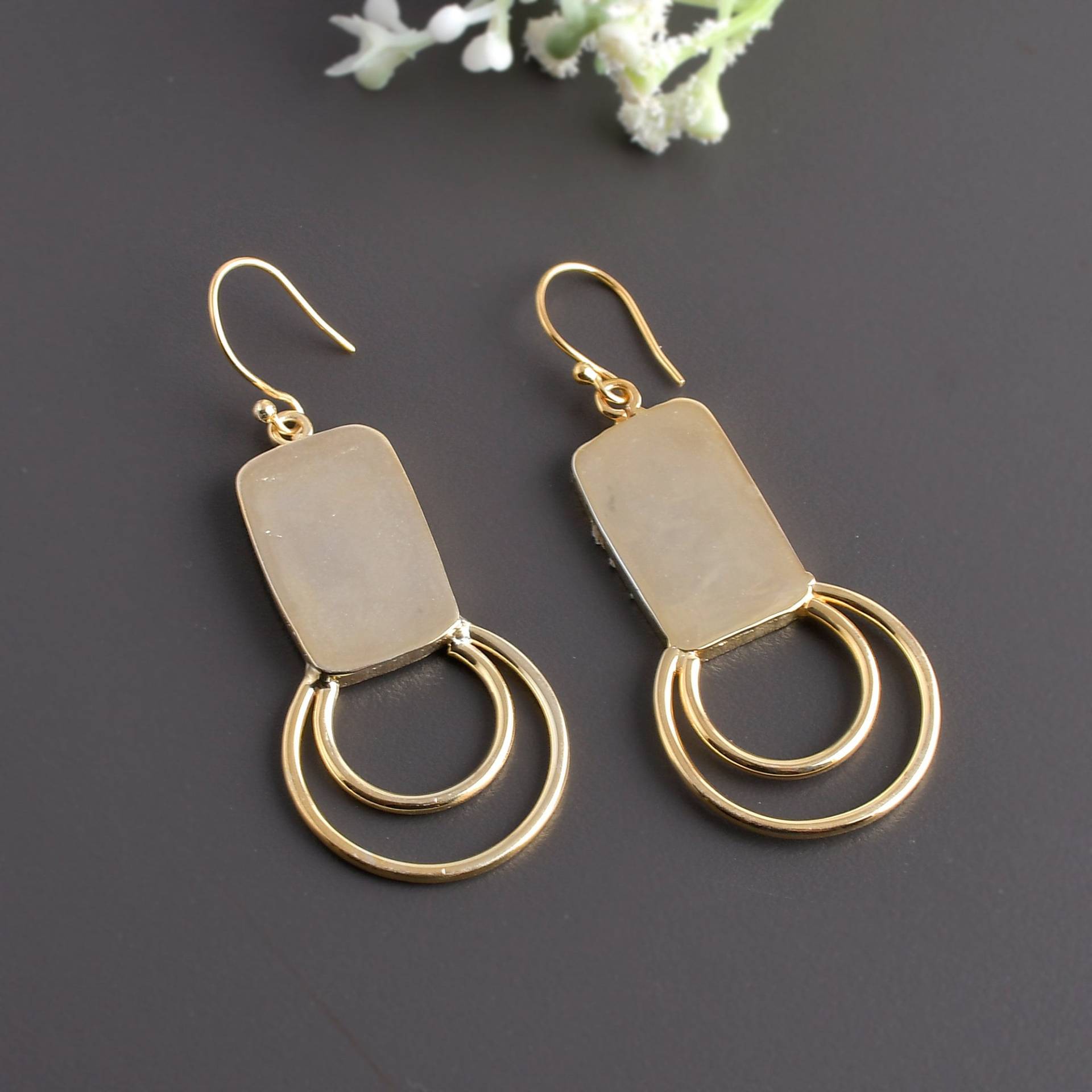18K Gold Vermeil Ohrringe, Schlichte Messing Kreis Geschenk Für Mädchen, Designer Thanksgiving Dangler Ohrringe von Daanijewels