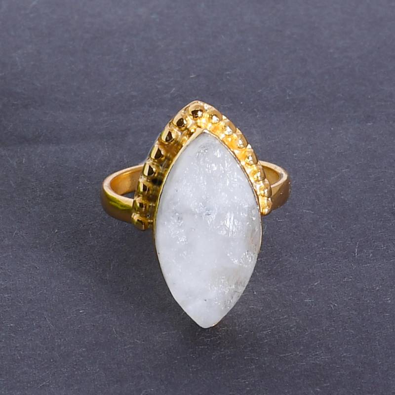 Echter Mondstein Ring, Roher Mineral Handgemachter Gold Vermeil Marquise Form Boho Braut Verlobungsring von Daanijewels