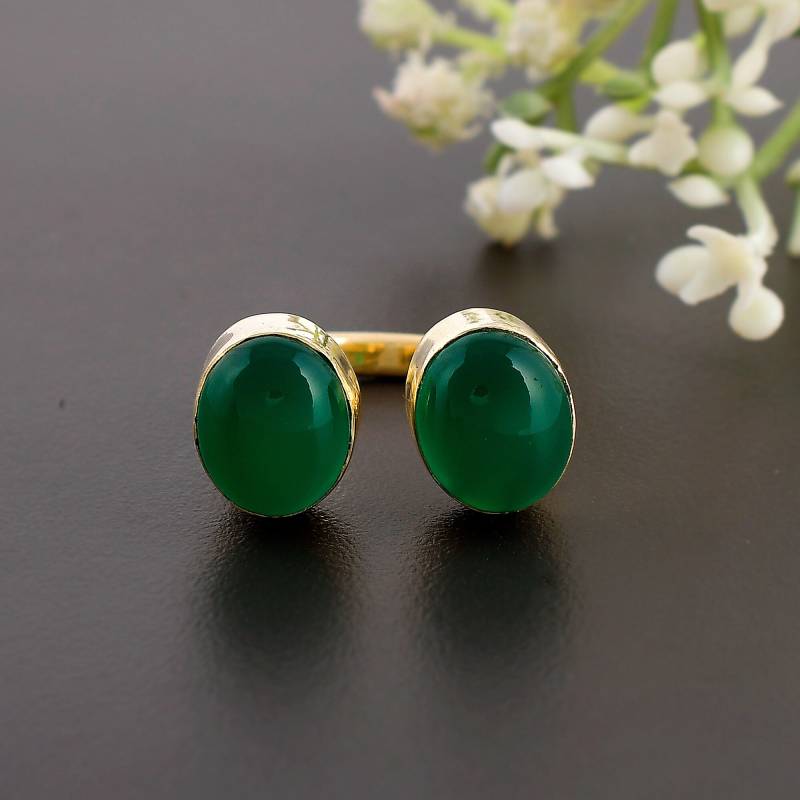 Handgefertigter Ring, Mai Geburtsstein Grüner Onyx Cabochon Stein Offener Verstellbarer Designer 18K Gold Vermeil Ring von Daanijewels