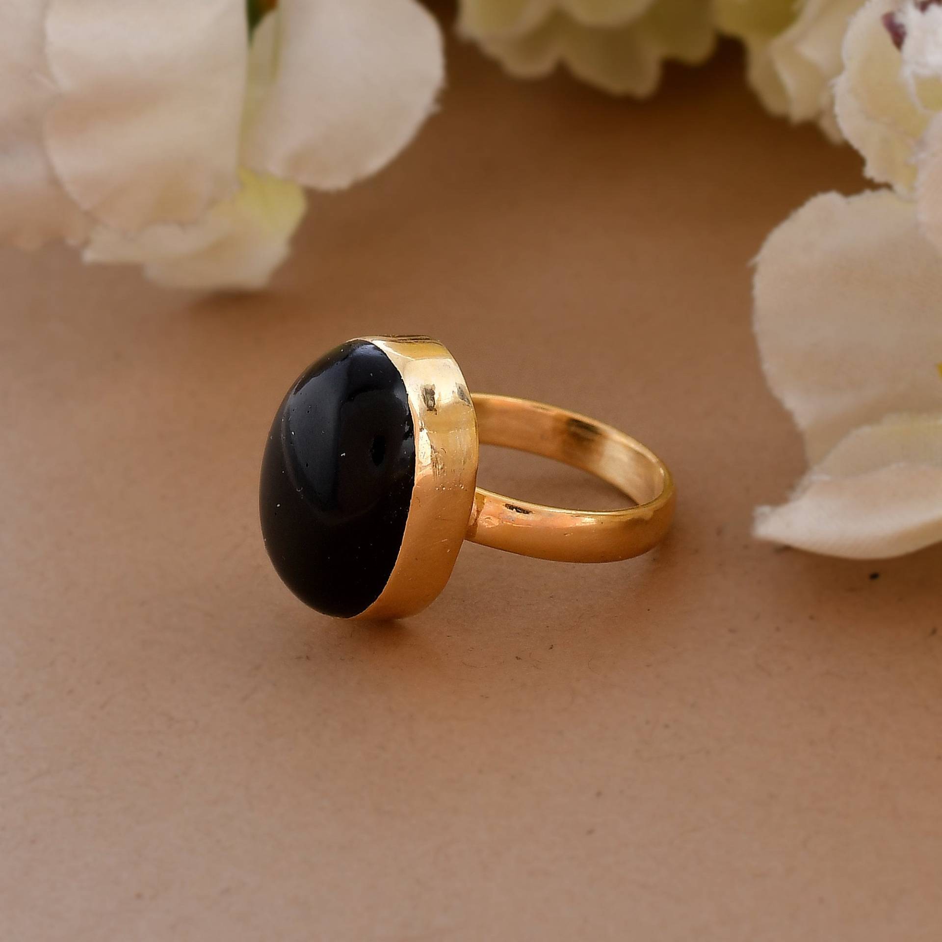 Natürlicher Schwarzer Onyx Ring, Handgemachter Ovaler Edelstein Schlichter Band Dezember Geburtsstein Frauen Geschenk Für Mama, Braut von Daanijewels