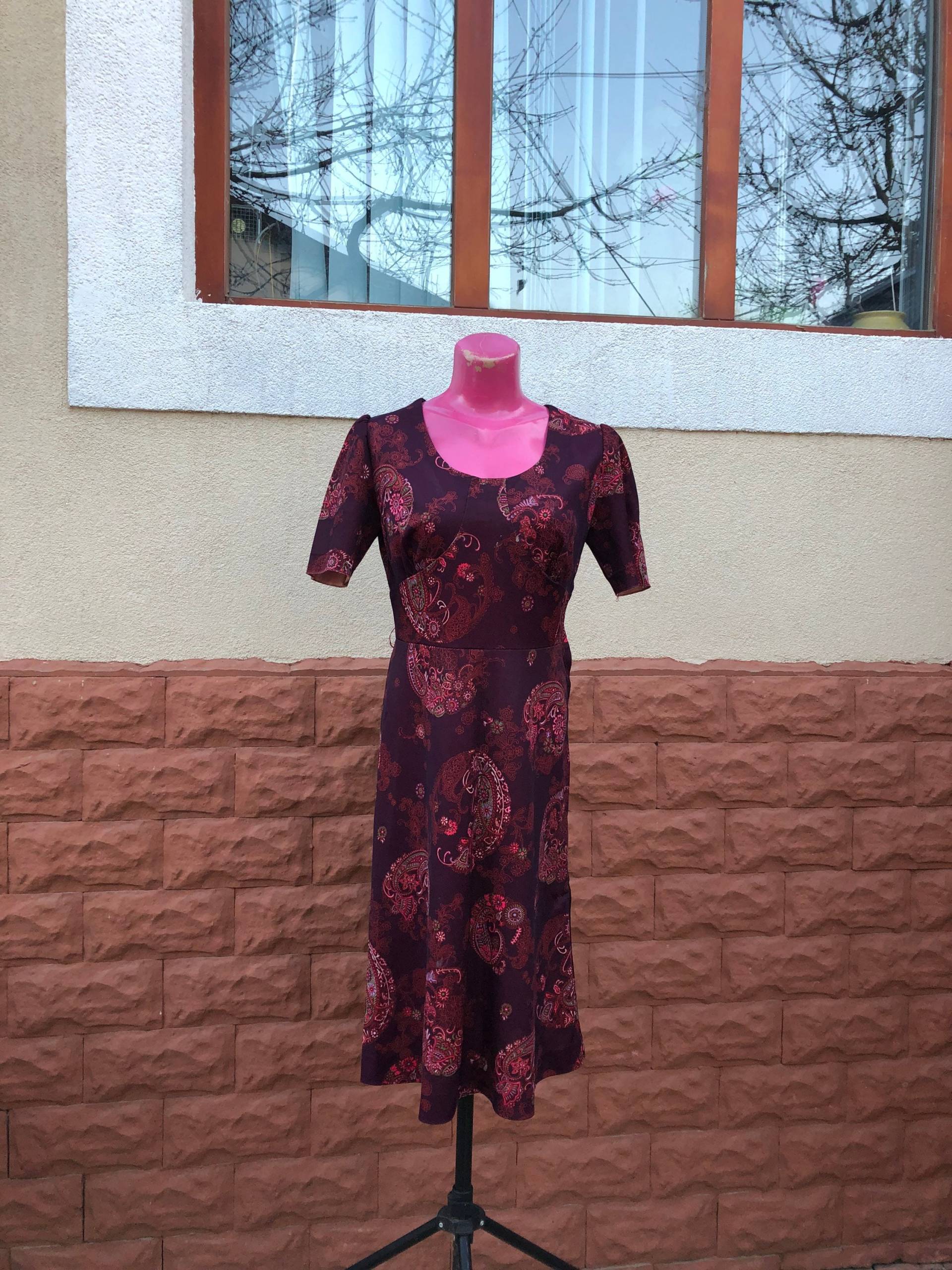 Bordeaux Midi Sommer Vintage Cocktailkleid, Größe M von DadaVintageCom