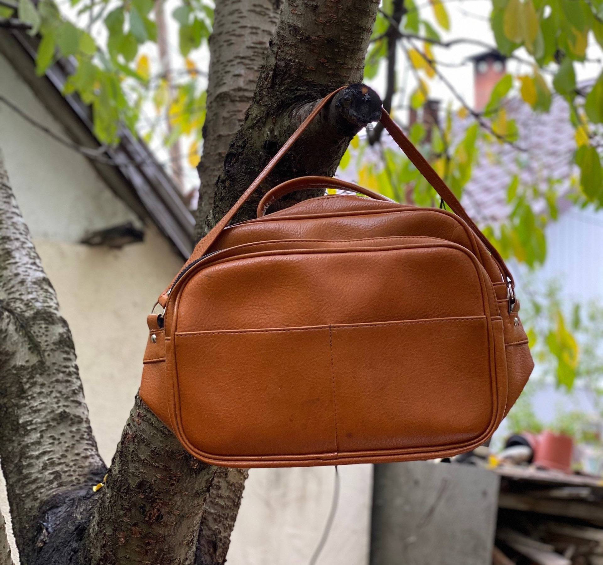 Braune Große Schultertasche von DadaVintageCom