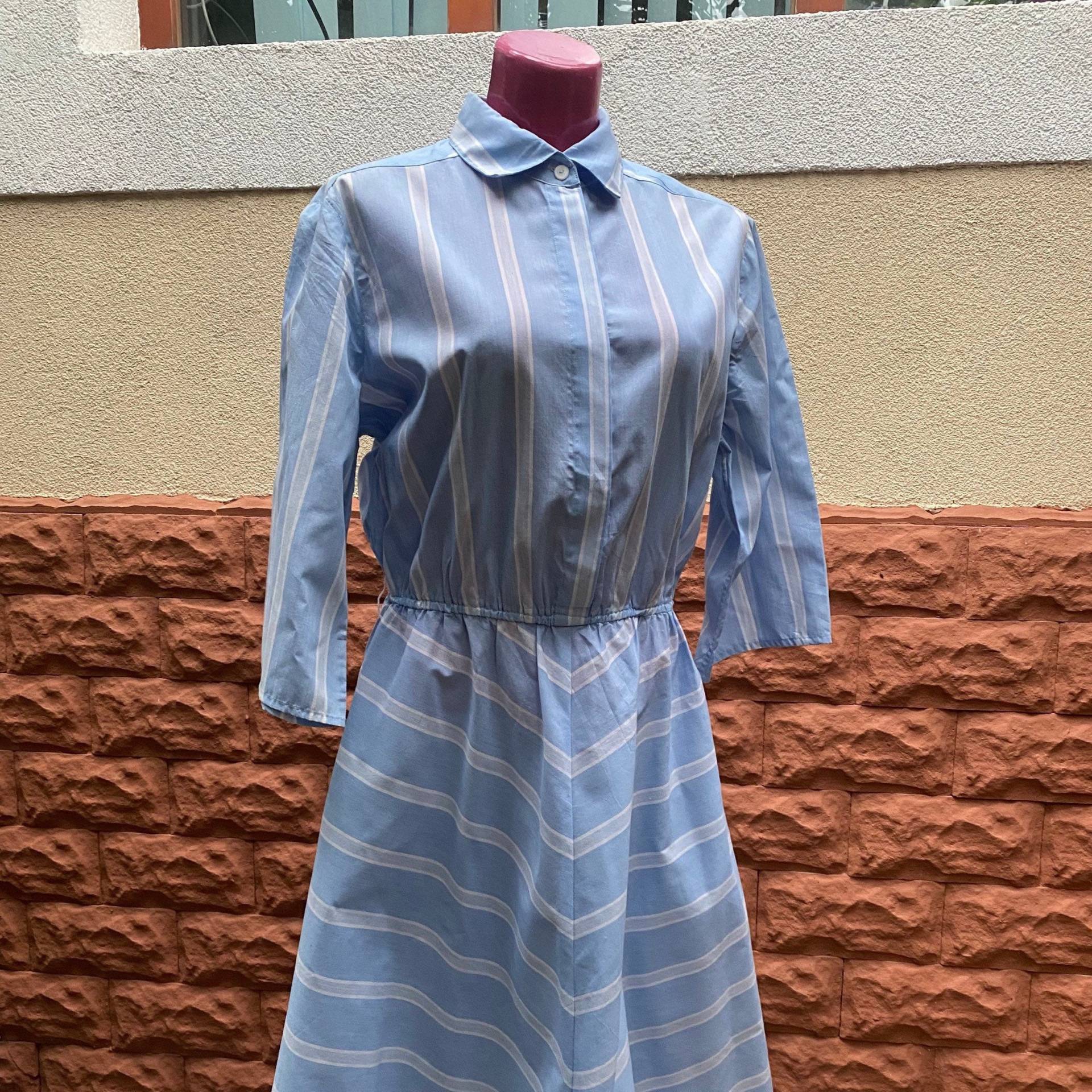 Handgenähtes Blau Gestreiftes Langes Vintage Sommerkleid, Gr. L von DadaVintageCom