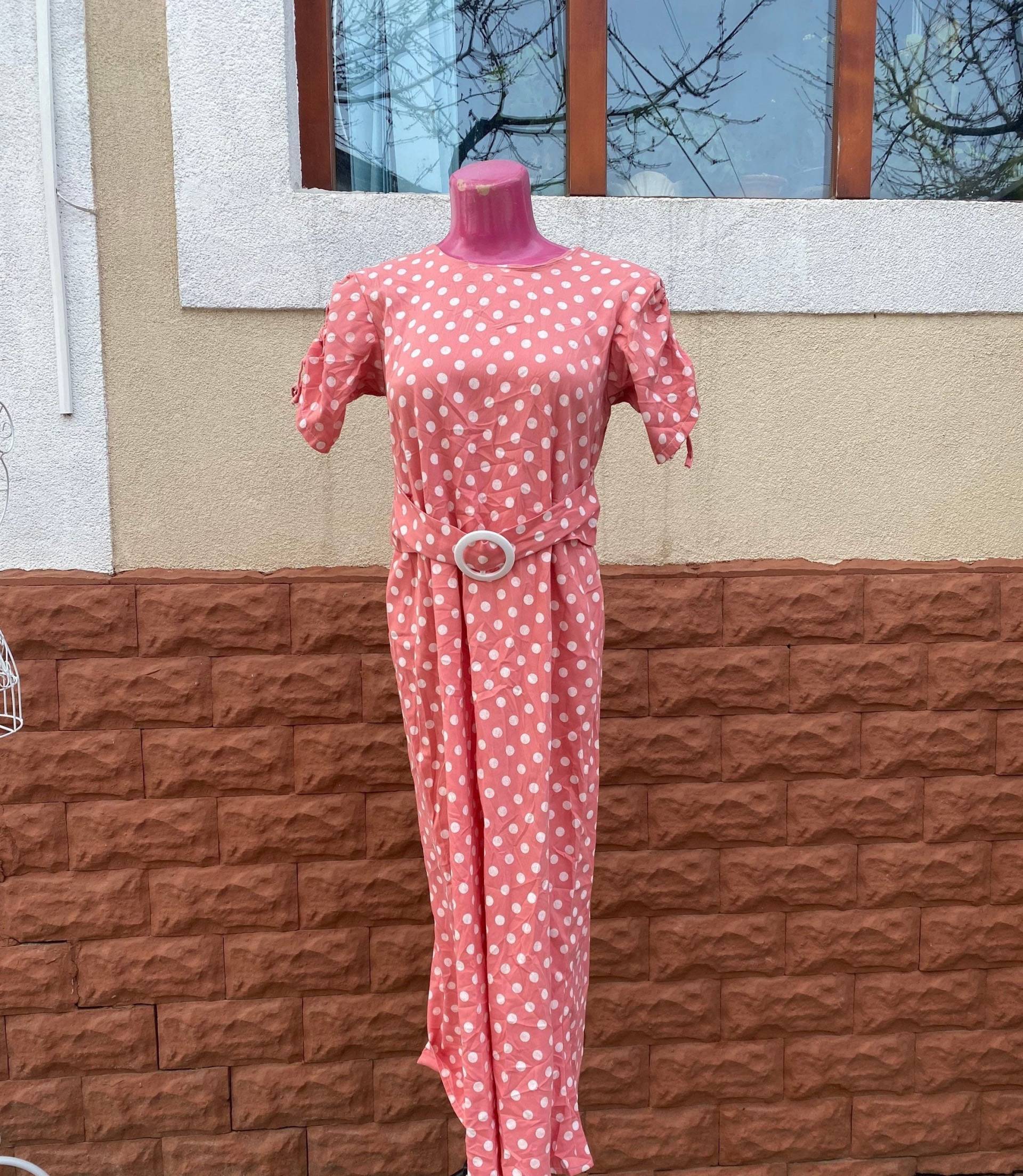 Handgenähtes Rosa Gepunktetes Langes Vintage-Sommerkleid, Größe L von DadaVintageCom