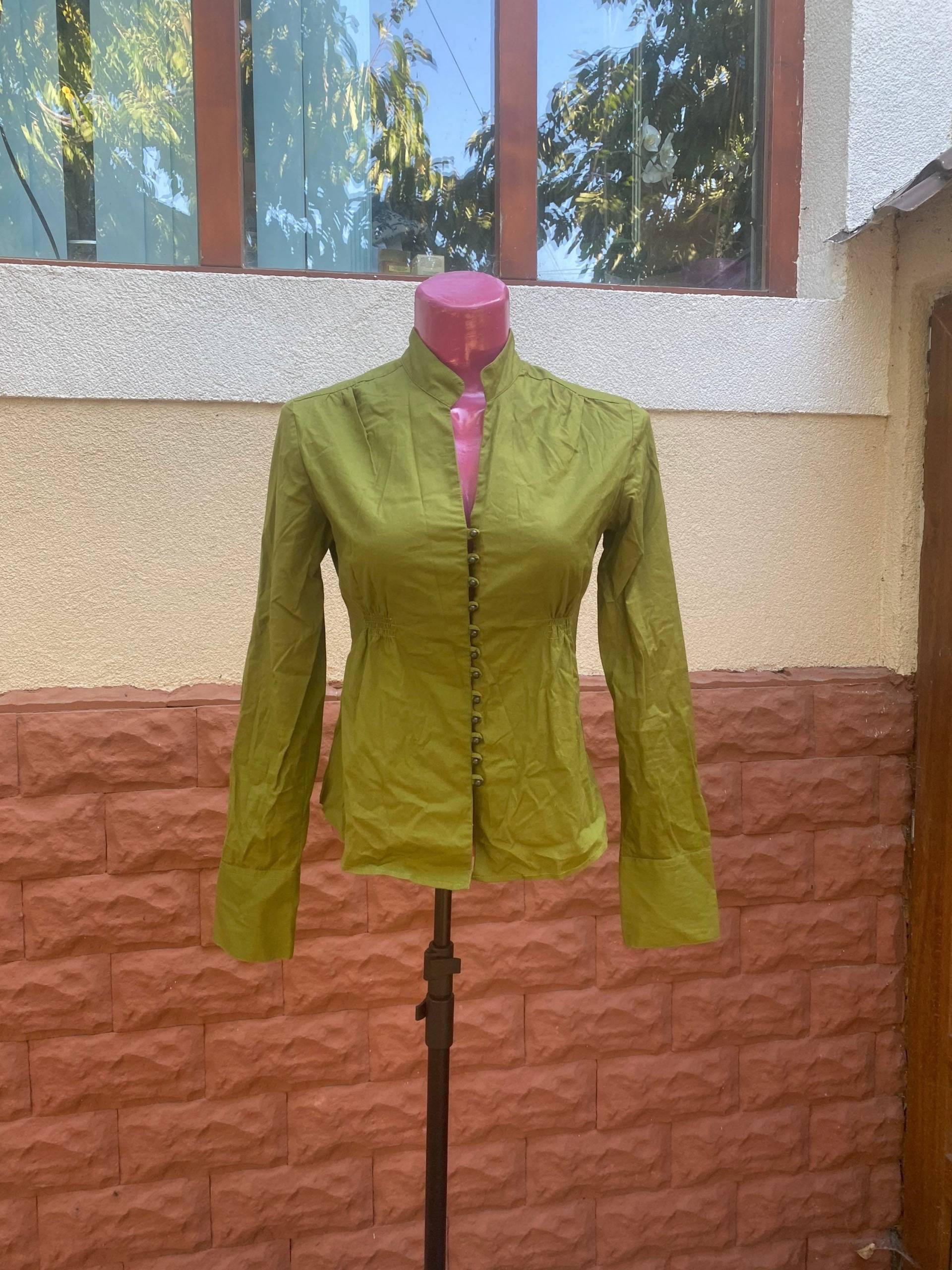 Vintage Grüne Elegante Hemdbluse Mit Metallknöpfen, Größe M von DadaVintageCom