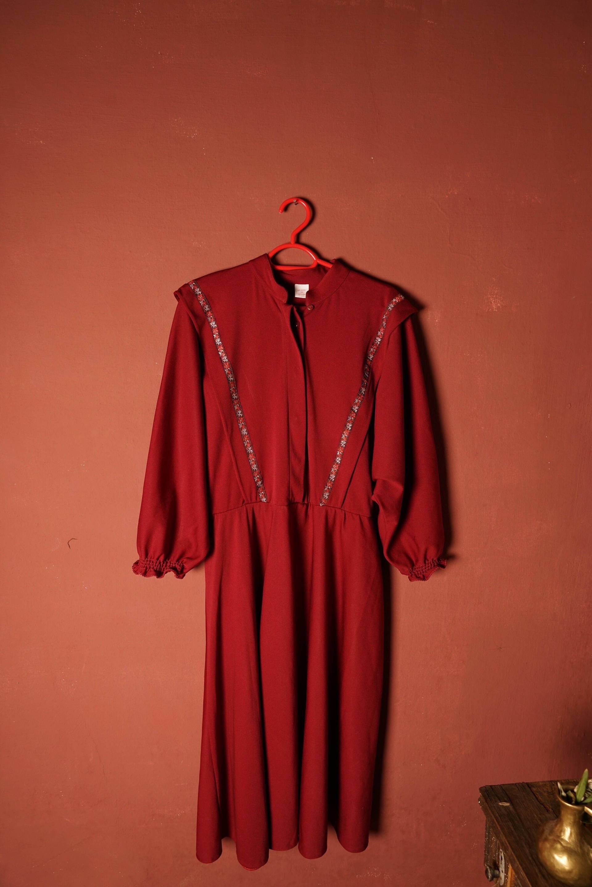 Vintage Rotes Maxikleid, Größe M-L von DadaVintageCom