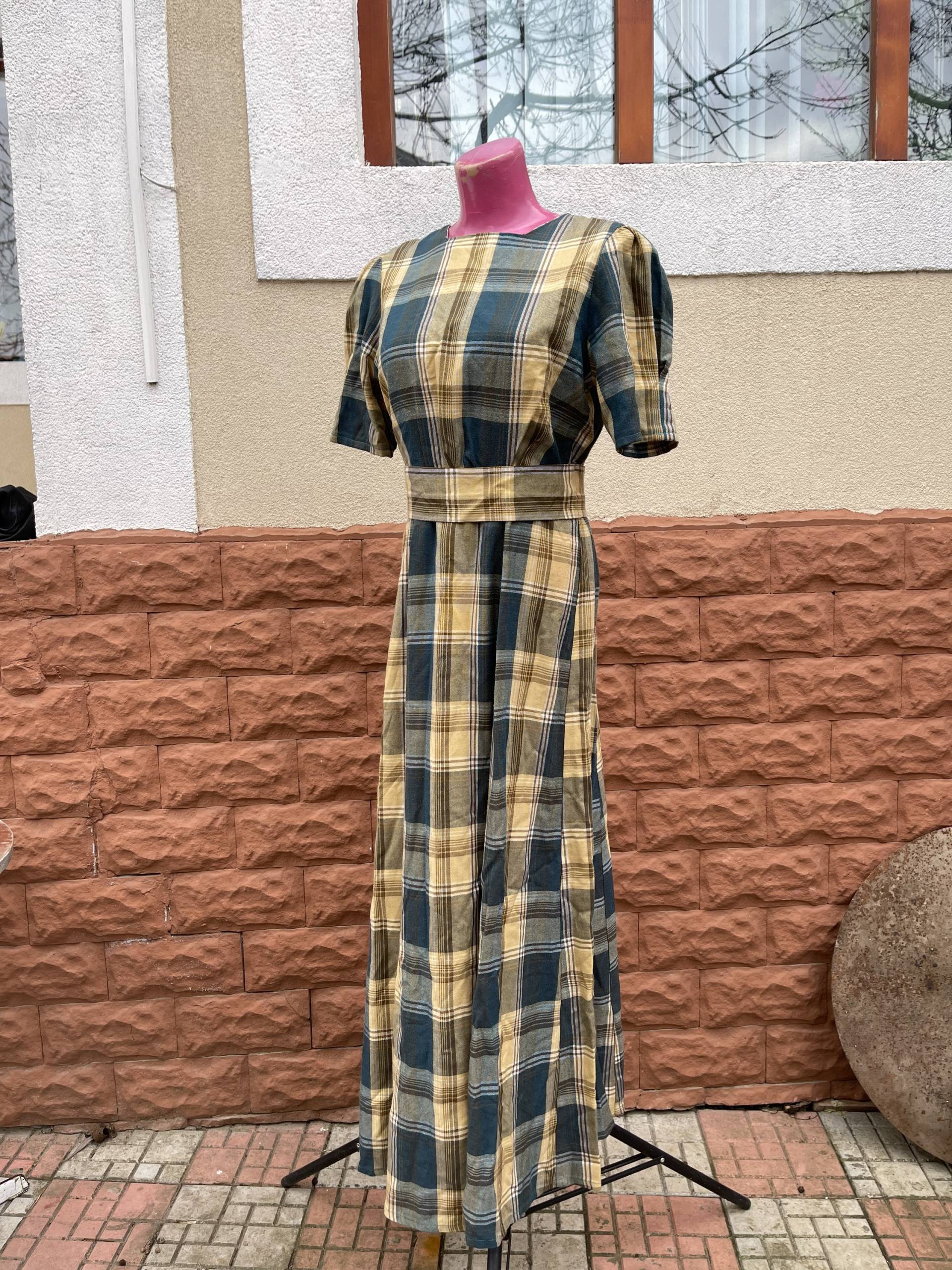 Vintage Sommer Grüne Karos Beige Kleid, Größe M von DadaVintageCom