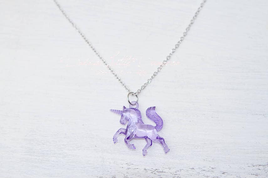 Süße Kawaii Einhorn Halskette - Pastell Goth Acryl Klar Süße Kawaii Einhorn Halskette - Pastell Goth Acryl Klar von DaddysLittleDungeon