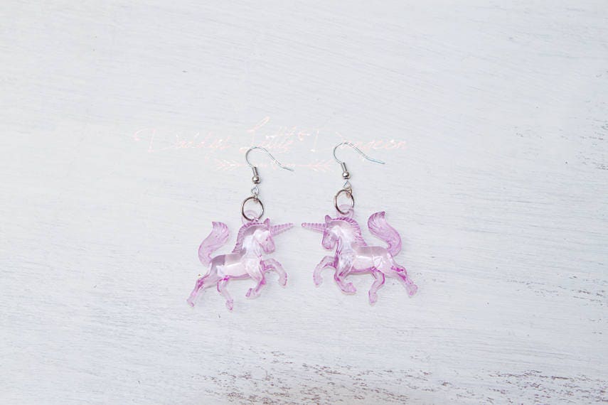 Süße Kawaii Einhorn Ohrhänger - Pastel Goth Ohrringe Gummy Klare Süße Kawaii Einhorn Ohrhänger - Pastel Goth Ohrringe Gummy Klare von DaddysLittleDungeon