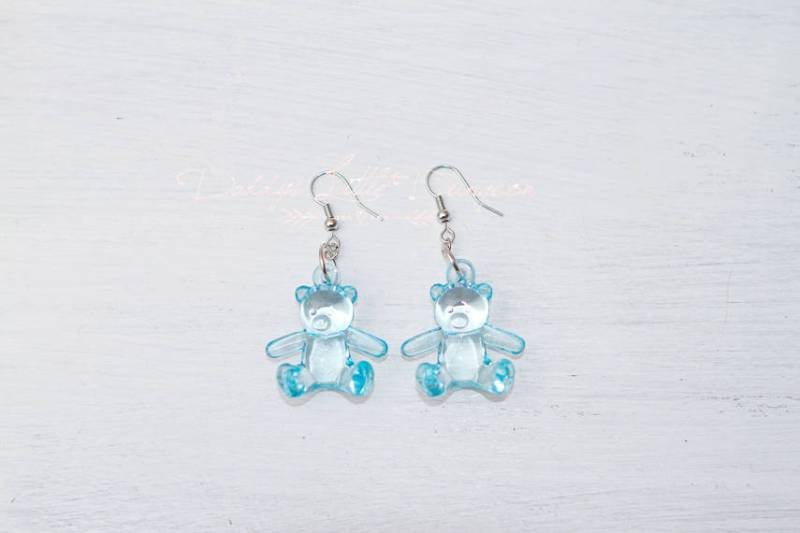 Süße Kawaii Teddy Bär Ohrhänger - Klare Gummibärchen Baumeln Ohrringe Pastel Goth Schmuck Süße Kawaii Teddy Bär Ohrhänger - Klare Gummibärchen Baumeln Ohrringe Pastel Goth Schmuck von DaddysLittleDungeon
