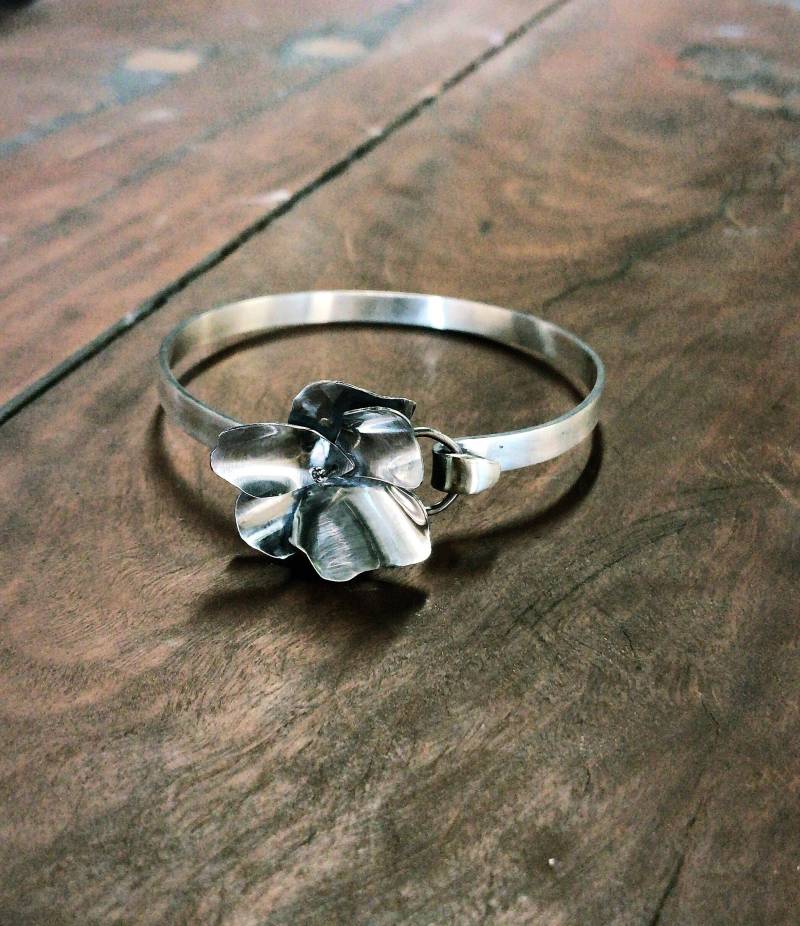 Hibiskus Armband Sterlingsilber Hibiskus Armband Sterlingsilber von DaemonsByPhoebe