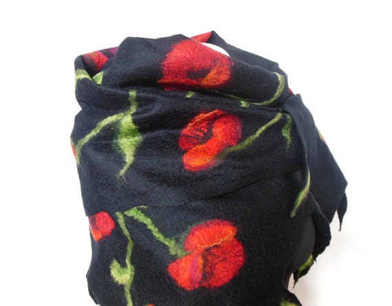 Filzschal, Handgefilzter Schal, Wollschal, Merino Wolle Schwarz Roter Mohn, Unikat, Mohnschal von Dagneart