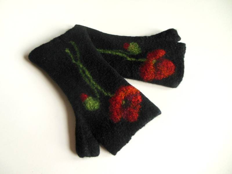 Poppy Gefilzte Armstulpen, Fingerlose Handschuhe, Mohn Armstulpen, Handgefilzte Lange Handschuhe, Handgemacht, Schwarz Rot von Dagneart