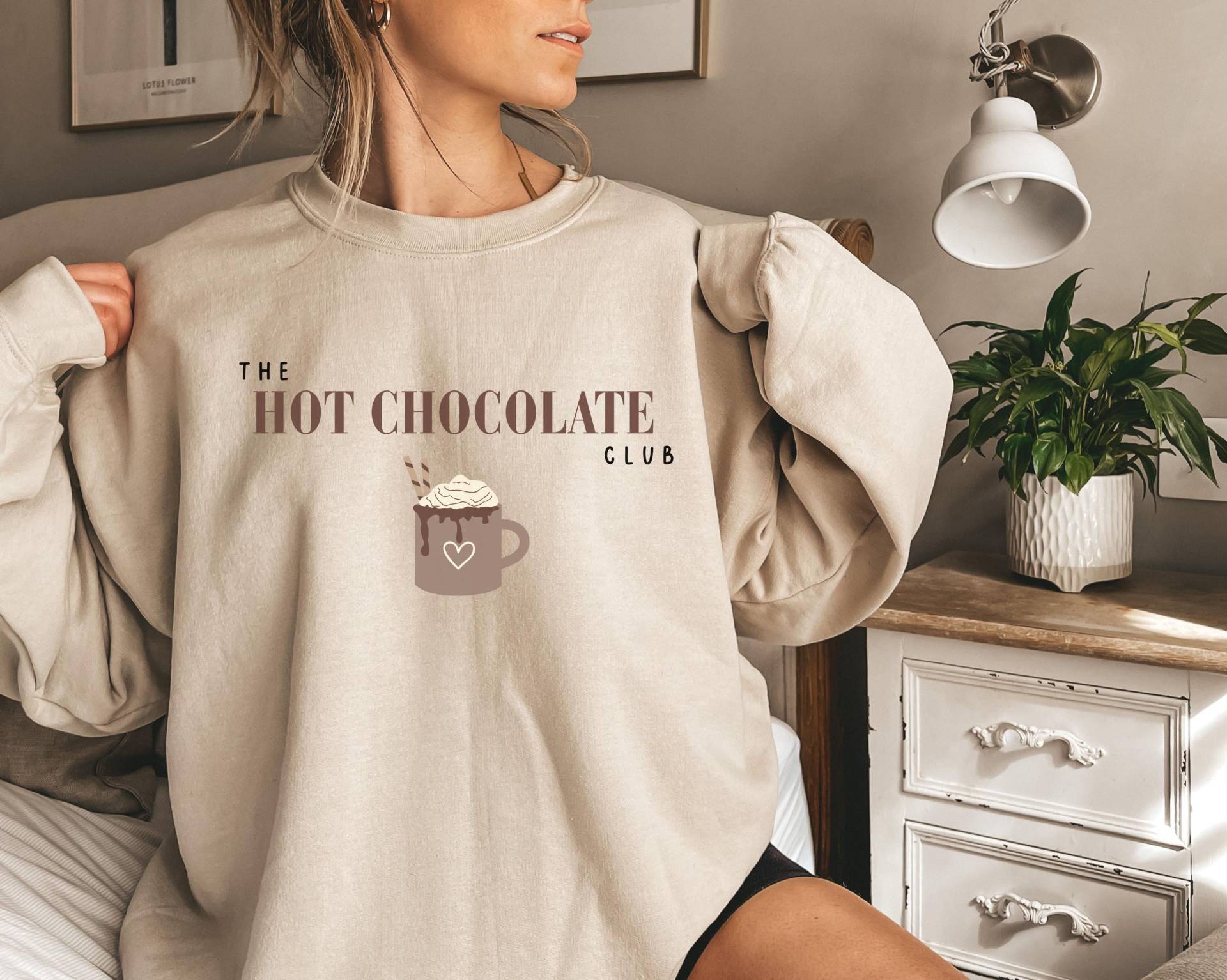 Hot Chocolate Club Sweatshirt, Choco Pullover Damen, Cozy Sweater, Winter Kakao Pullover, Herbst Christmas Gift von DailyStreetStyle