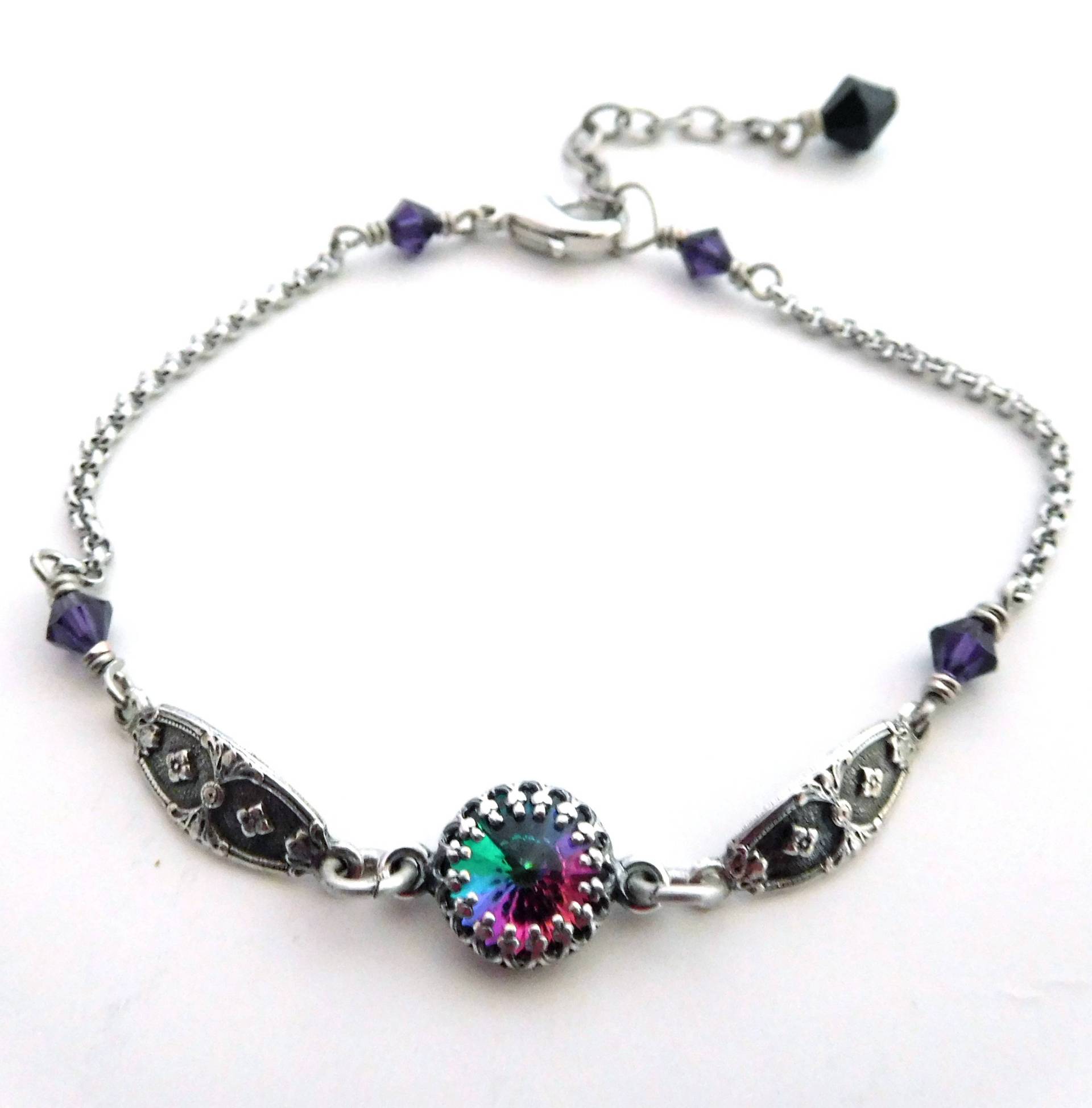 Dunklesilber Armband, Regenbogen Strass Zierliche Swarovski Kristall Mitte Stein, Vintage-Stil Glieder, Stahlkette, Kristall-Schmuck Dunklesilber Armband, Regenbogen Strass Zierliche Swarovski Kristall Mitte Stein, Vintage-Stil Glieder, Stahlkette, Kristall-Schmuck von DailyTrinkets