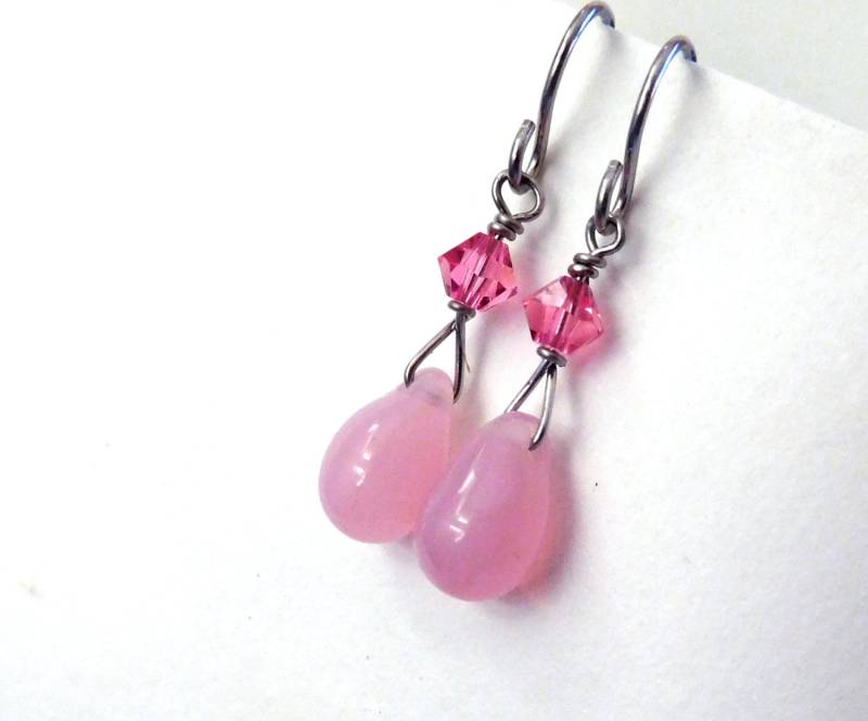 Rosa Glas Teardropohrringe Rosa Opalfarbe Rose Kristall, Kleine Tropfen, Silberner, Stahlhaken, Einfachen Perle Schmucksachegeschenk Für Sie von DailyTrinkets