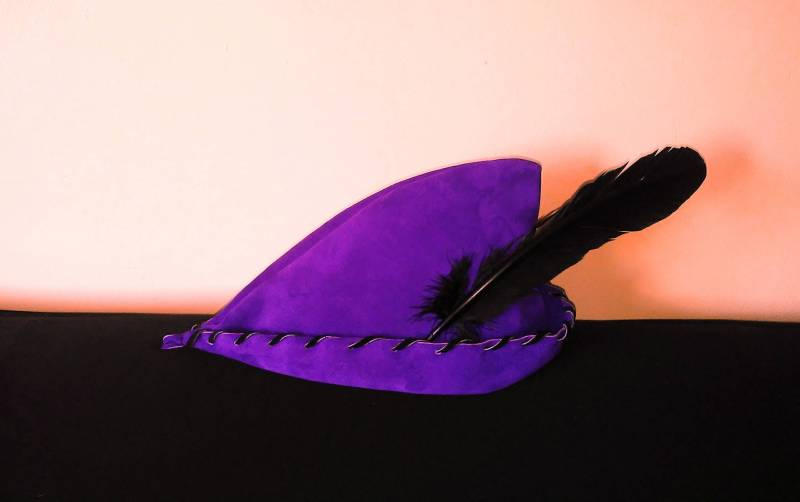 Renaissance Hut Oder Robin Hood - Lila Wildleder, Schwarze Borte von DaintyJanes