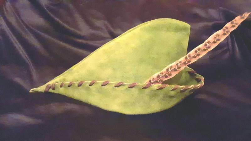 Robin Hood Hut - Moosgrün Wildleder, Schokolade Trim von DaintyJanes