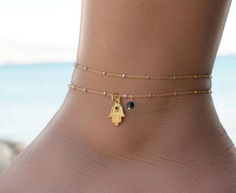 Gold Fußkettchen Für Frauen, Fußkettchen, Zierliche Kette Perlen Boho Hamsa Doppel Körperschmuck von DaintyJools