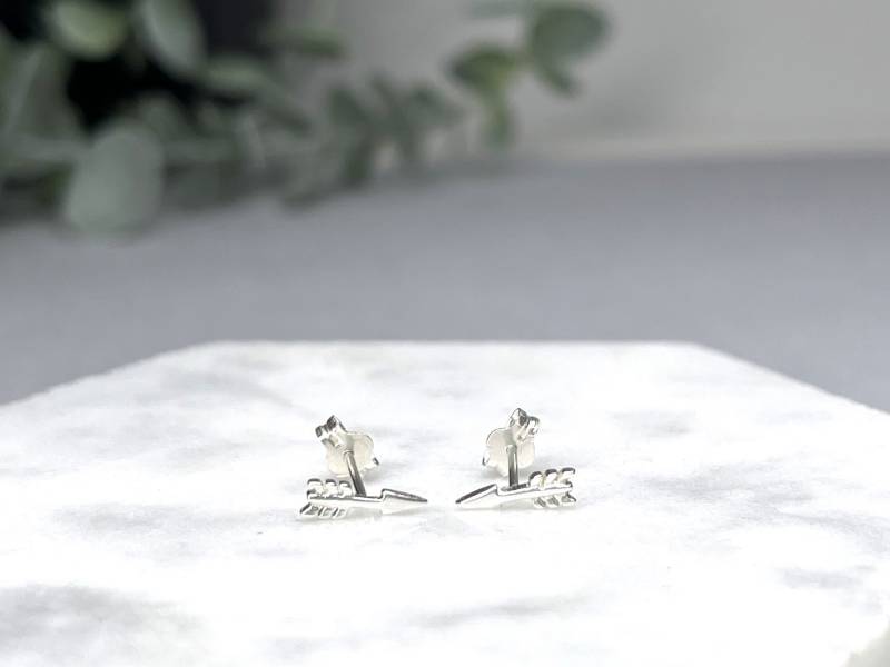 925 Sterling Silber Pfeil Ohrstecker/Jeden Tag Winzige Zierliche Kleine Personalisiertes Geschenk Für Ihren Freund Schwester Frau Freundin von DaintyTochs