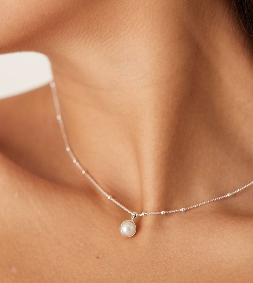 Daisy London - Halskette aus Sterlingsilber mit Kunstperlenanhänger von Daisy London