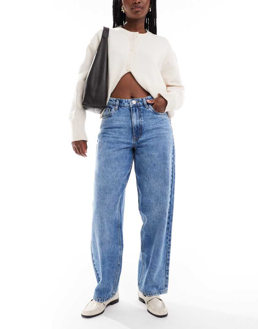 Daisy Street - Billy - Jeans in Blau mit hohem Bund und abgerundetem Beinschnitt von Daisy Street