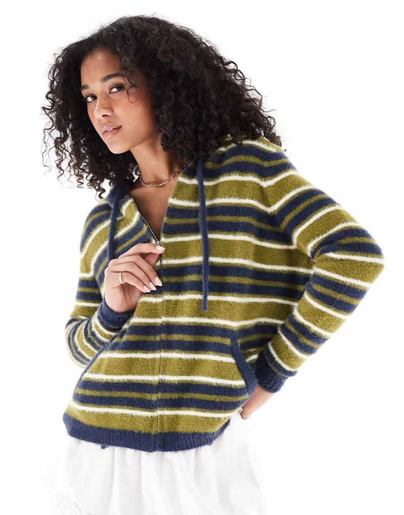 Daisy Street - Flauschiger Strickpullover in Marineblau und Olivgrün gestreift mit durchgehendem Reißverschluss und Kapuze-Bunt von Daisy Street