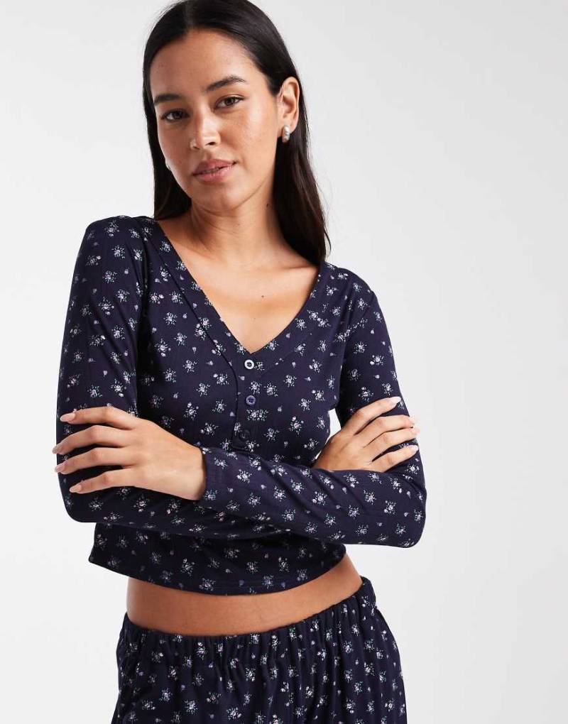 Daisy Street - Gerippter Pyjama mit Blümchenmuster und Oberteil mit Knopfleiste-Marineblau von Daisy Street