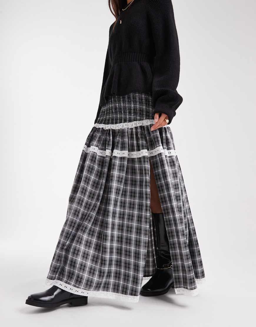 Daisy Street - Gesmokter Maxirock in grau kariert mit tief angesetzter Taille von Daisy Street