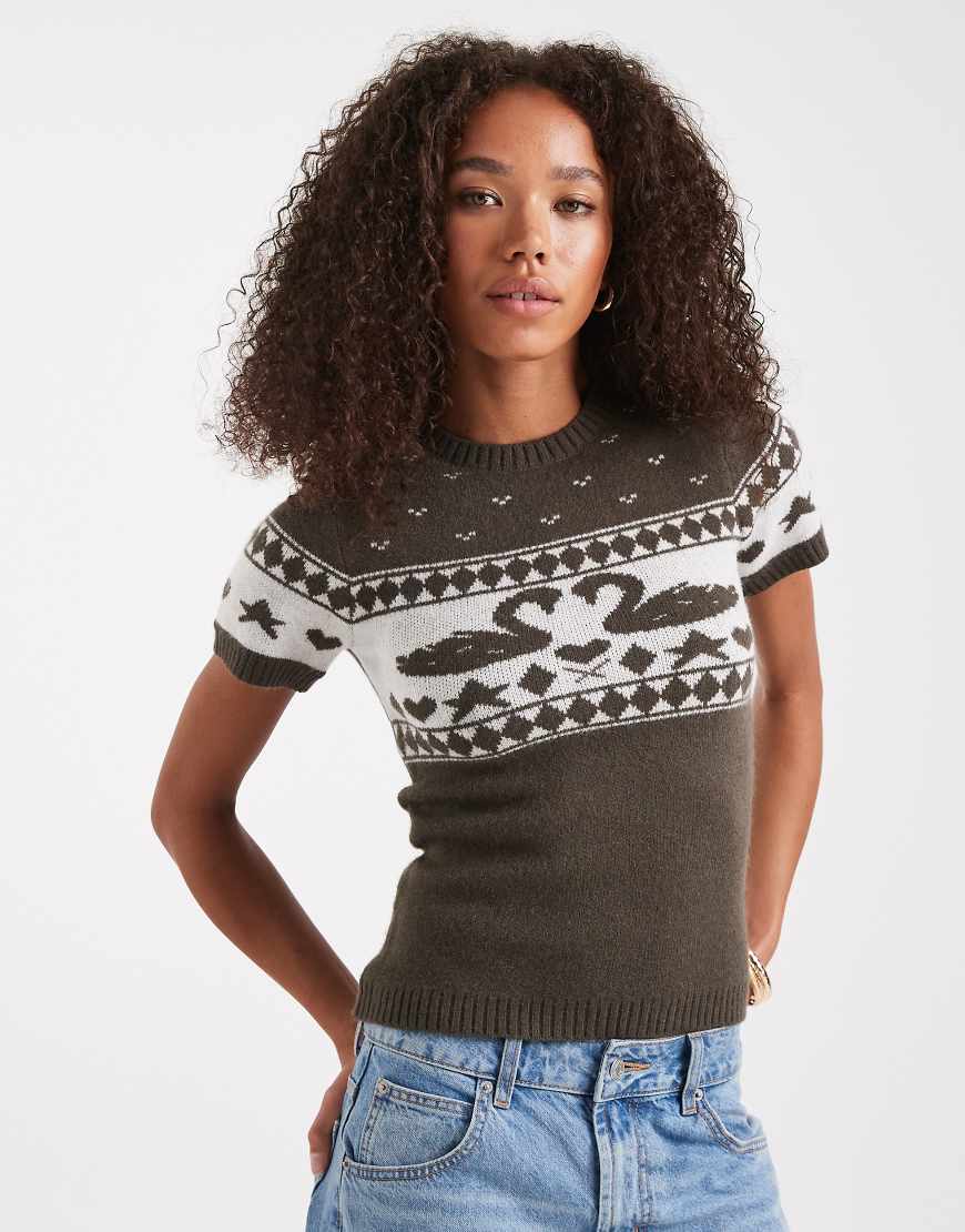 Daisy Street - Kurzärmliges Strickoberteil in Grau mit Tauben-Grafik von Daisy Street