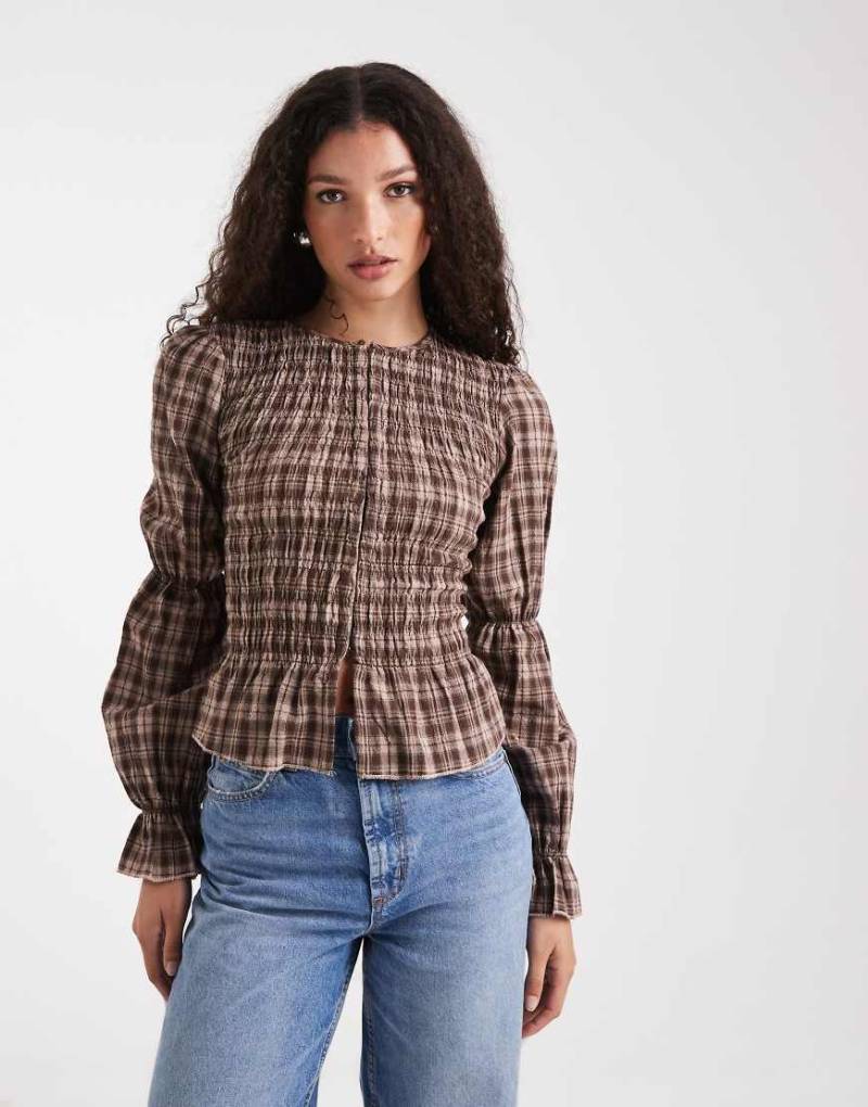 Daisy Street - Langärmlige Bluse in Braun kariert mit gesmoktem Detail-Brown von Daisy Street