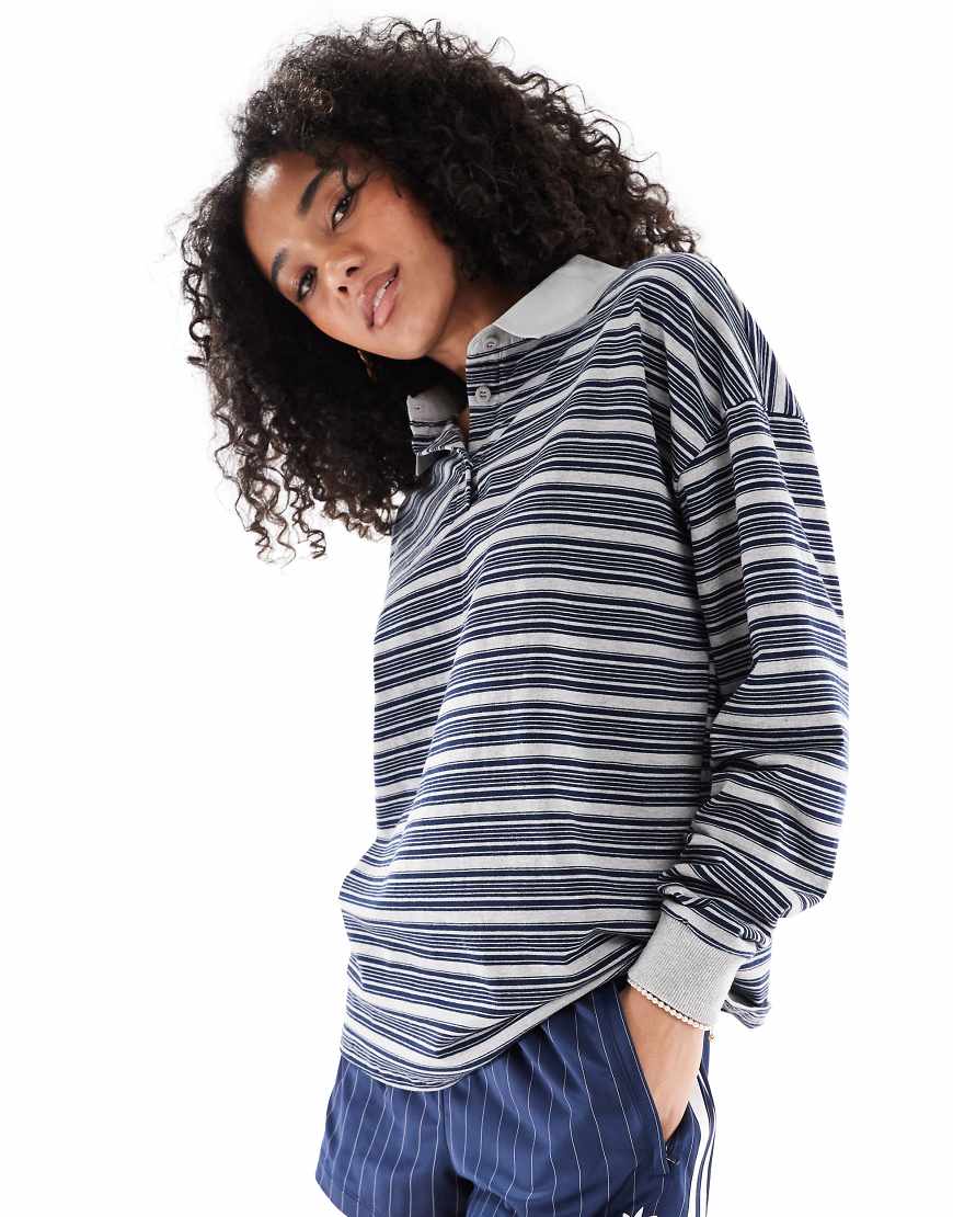 Daisy Street - Langärmliges, geripptes Oversize-Rugby-Oberteil in Marineblau und Grau gestreift mit Bündchen-Bunt von Daisy Street