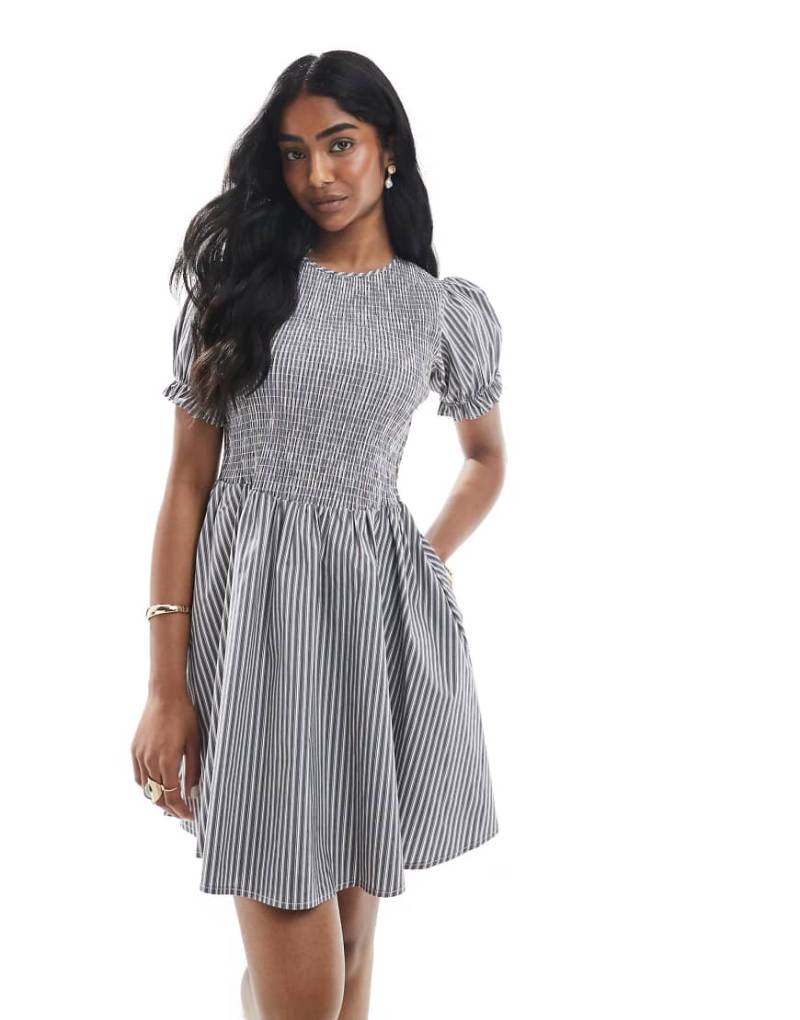 Daisy Street - Minikleid mit mehrfarbigem Streifenmuster, gerafftem Oberteil und Puffärmeln-Bunt von Daisy Street