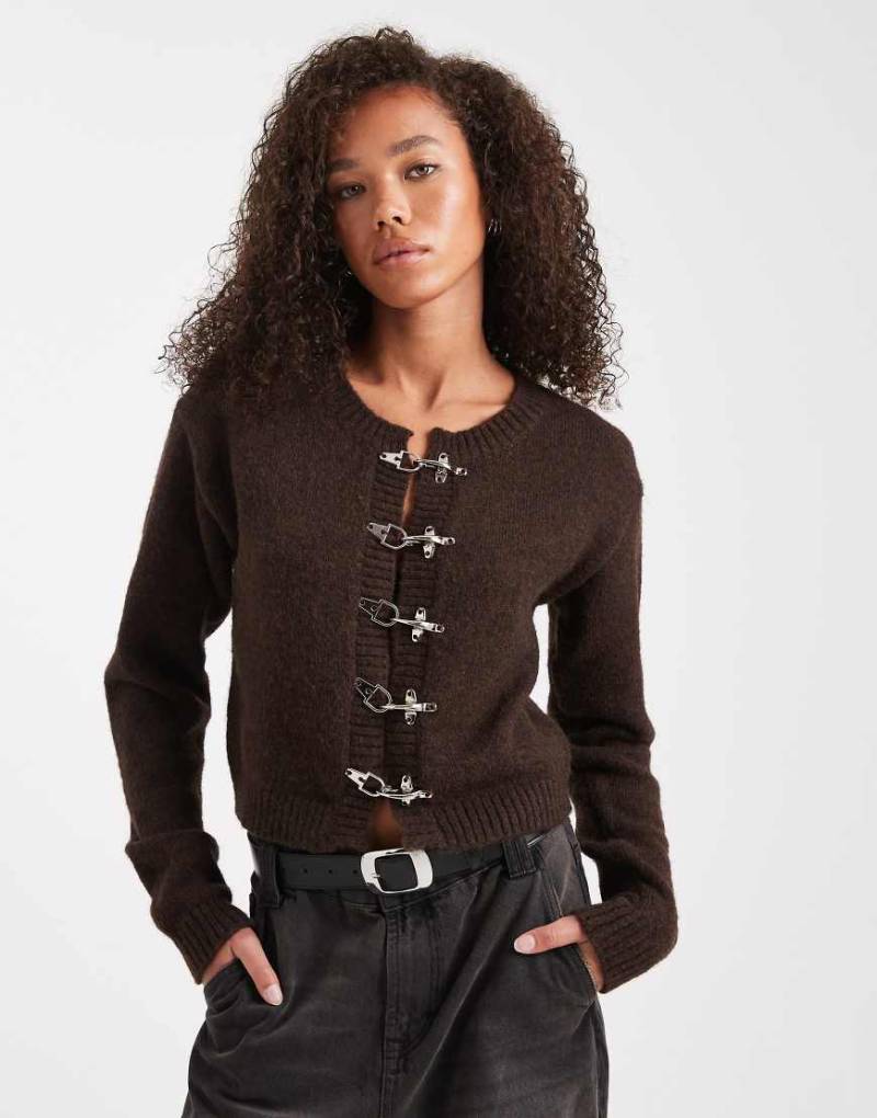 Daisy Street - Strickjacke in Braun mit Hakenverschluss-Brown von Daisy Street